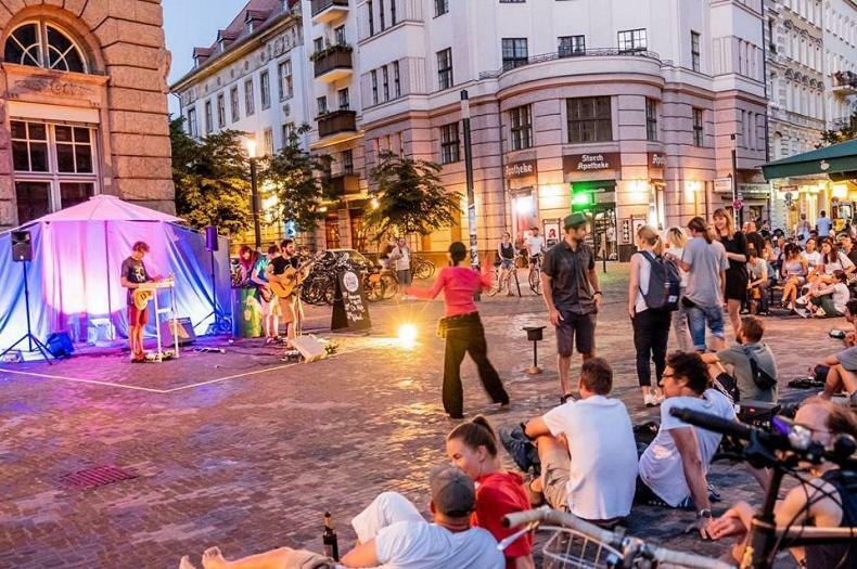 Berlin Mal Anders Erleben - Hier Tobt Das Leben Exterior foto